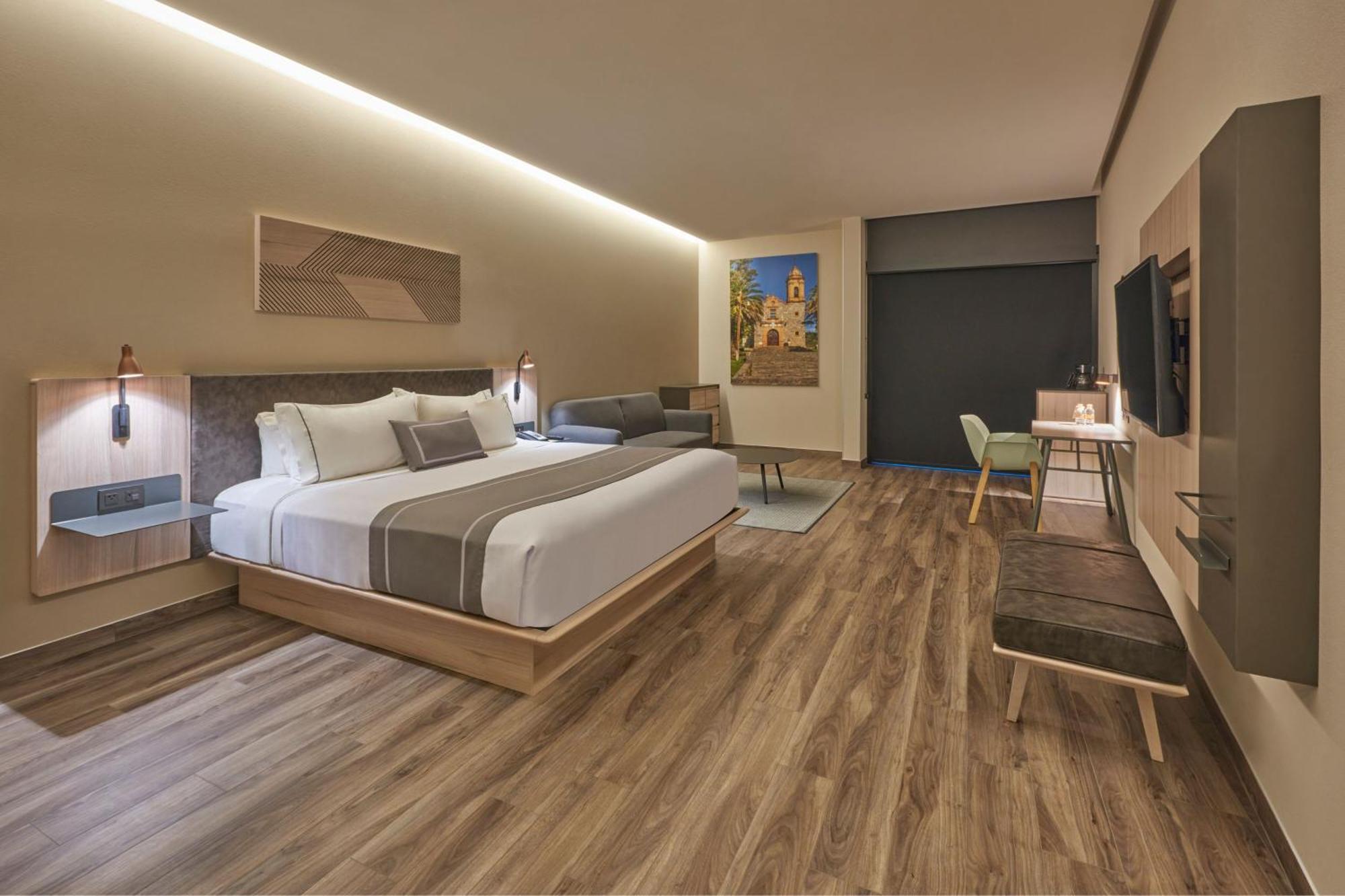 City Express Plus By Marriott San Luis Potosi Exterior photo